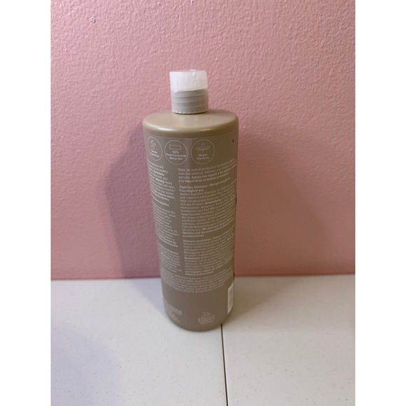 Paul Mitchell Shampoo One Classic Gentle Cleanser 33.8 fl oz 1L Liter Bottle New - Picture 2 of 3